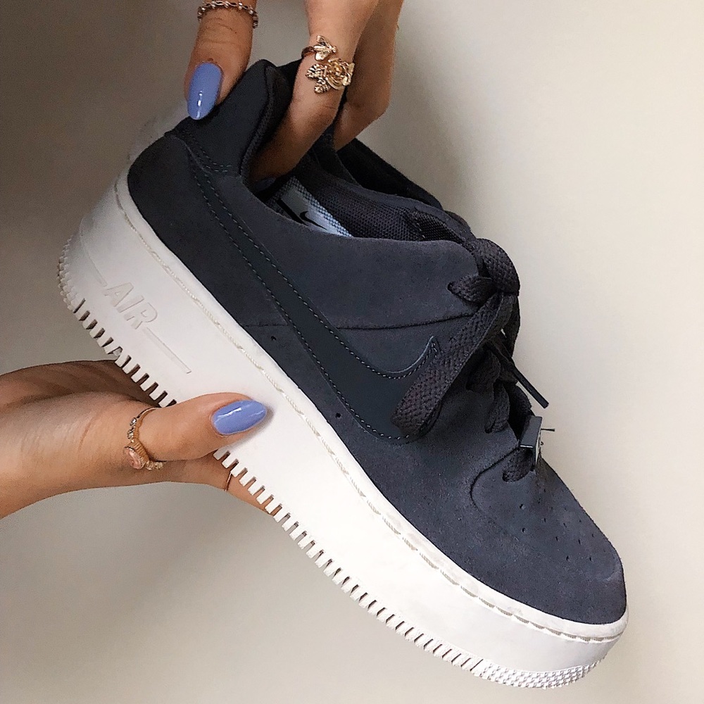 Nike Air Force 1s Sage Low